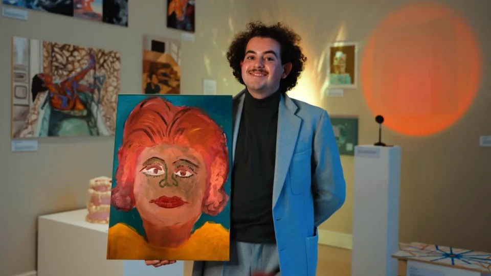 Halcyon - smiling artist + painting
